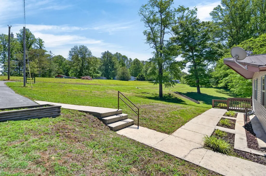 308 Dale Hollow Manor Road Albany KY 42602