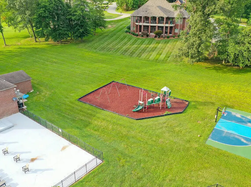 54 Oakwood Drive London KY 40744