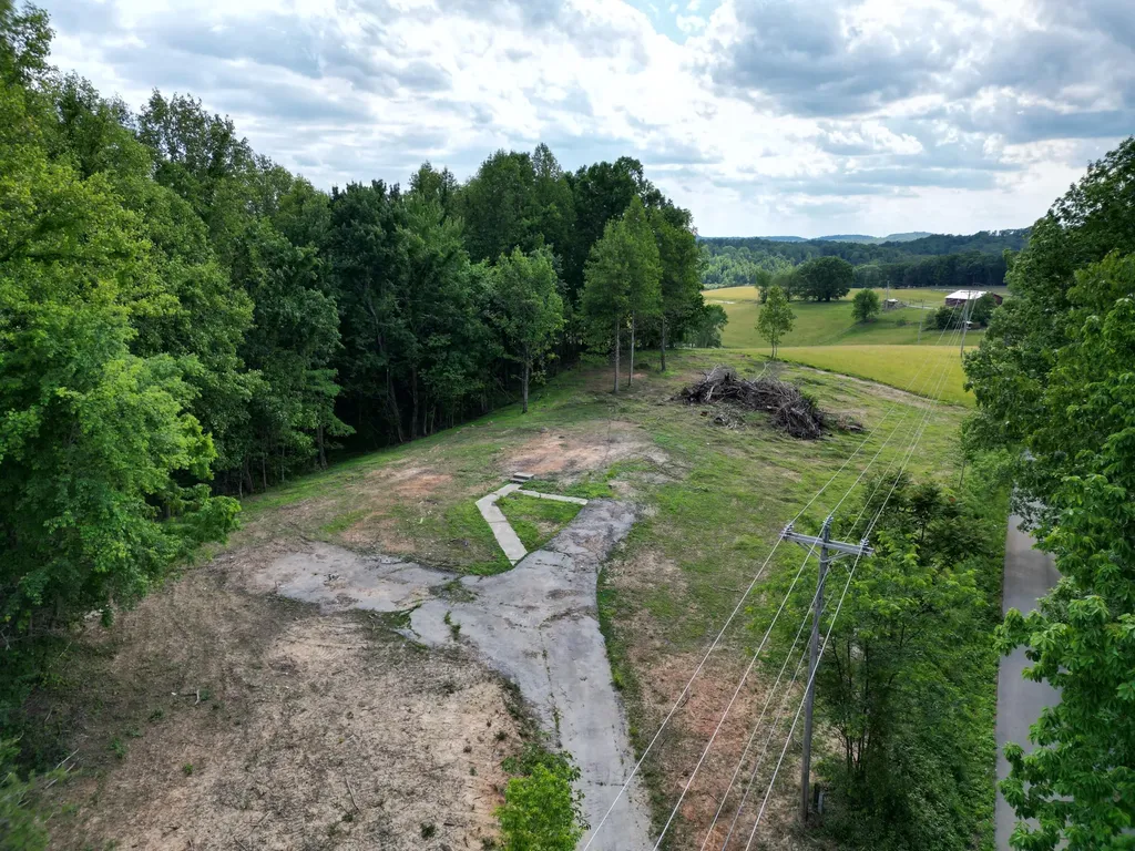 1879 Eatontown Road Corbin KY 40701