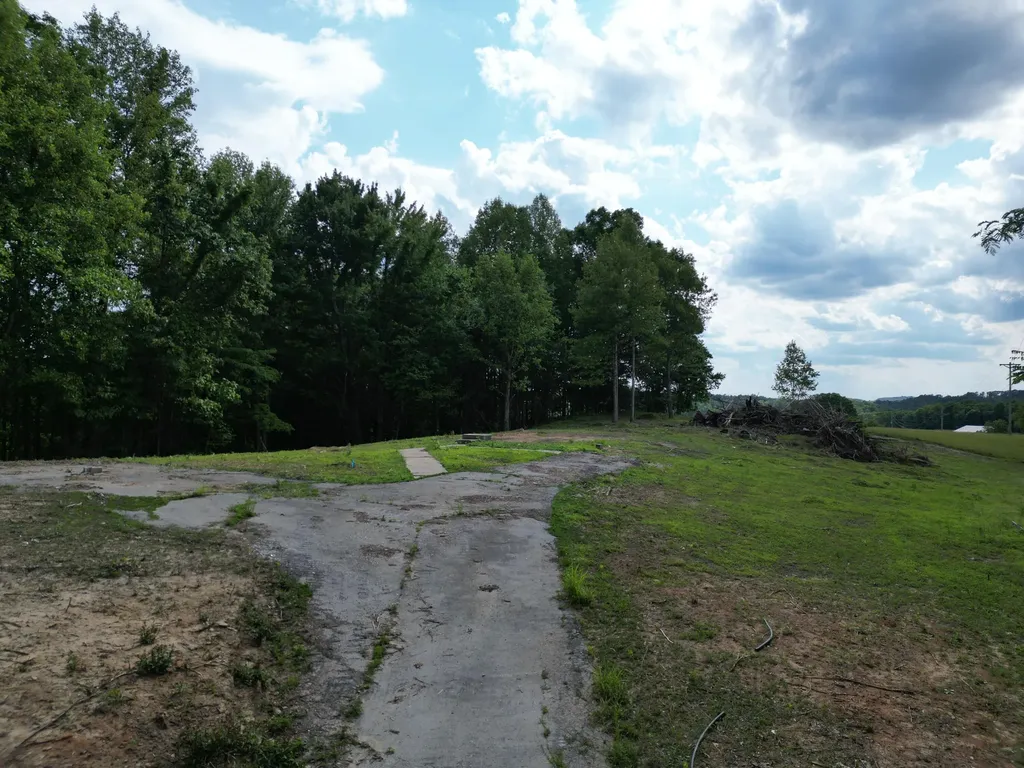 1879 Eatontown Road Corbin KY 40701