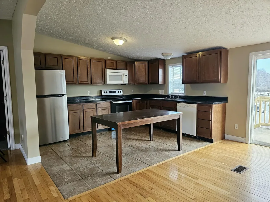 420 Bluebank Road Morehead KY 40351