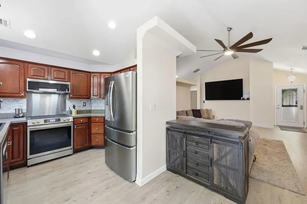 157 Leatherwood Lane Lexington KY 40511