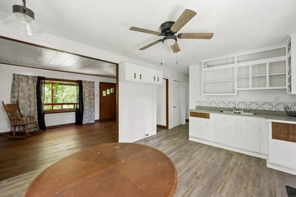 425 Corinth Shore Drive Corinth KY 41010