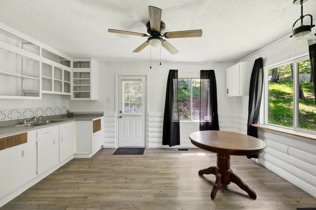425 Corinth Shore Drive Corinth KY 41010