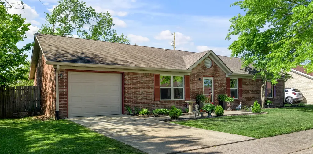 102 Parkwood Drive Wilmore KY 40390