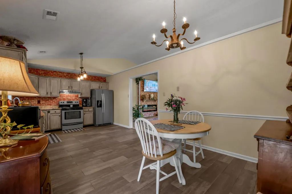 102 Parkwood Drive Wilmore KY 40390