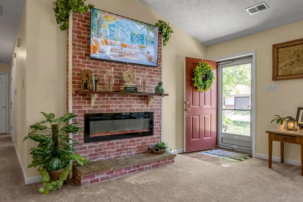 102 Parkwood Drive Wilmore KY 40390