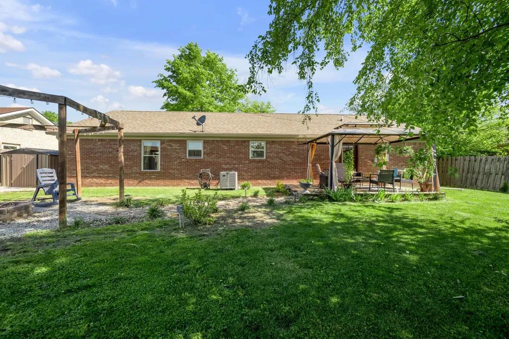 102 Parkwood Drive Wilmore KY 40390