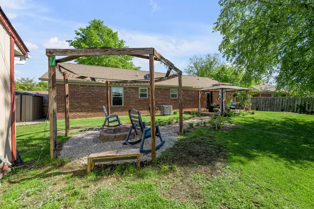 102 Parkwood Drive Wilmore KY 40390