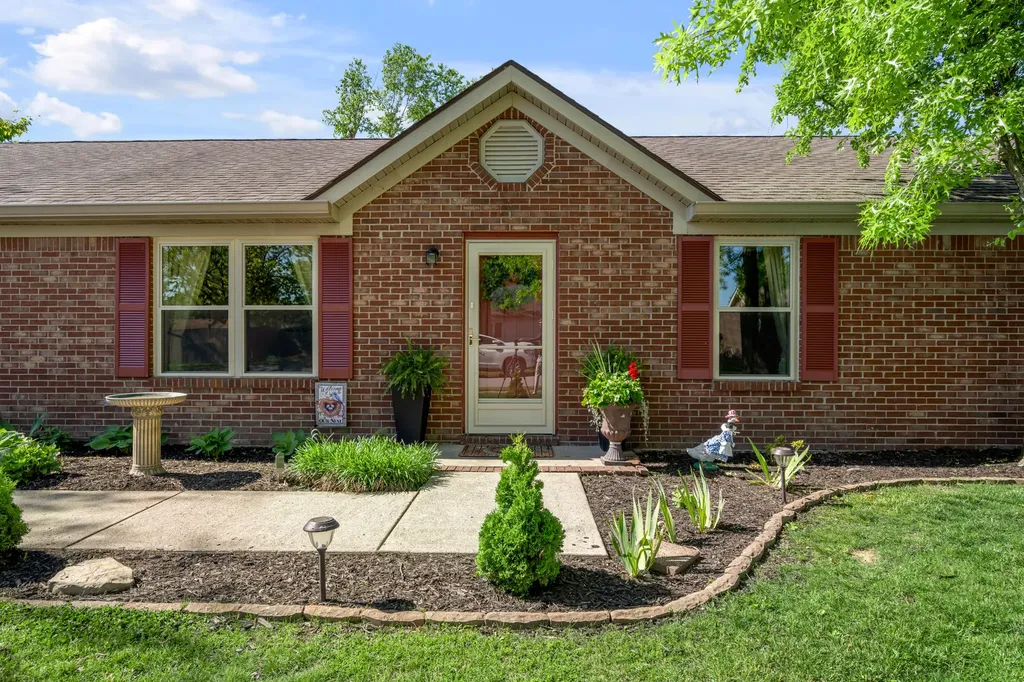 102 Parkwood Drive Wilmore KY 40390
