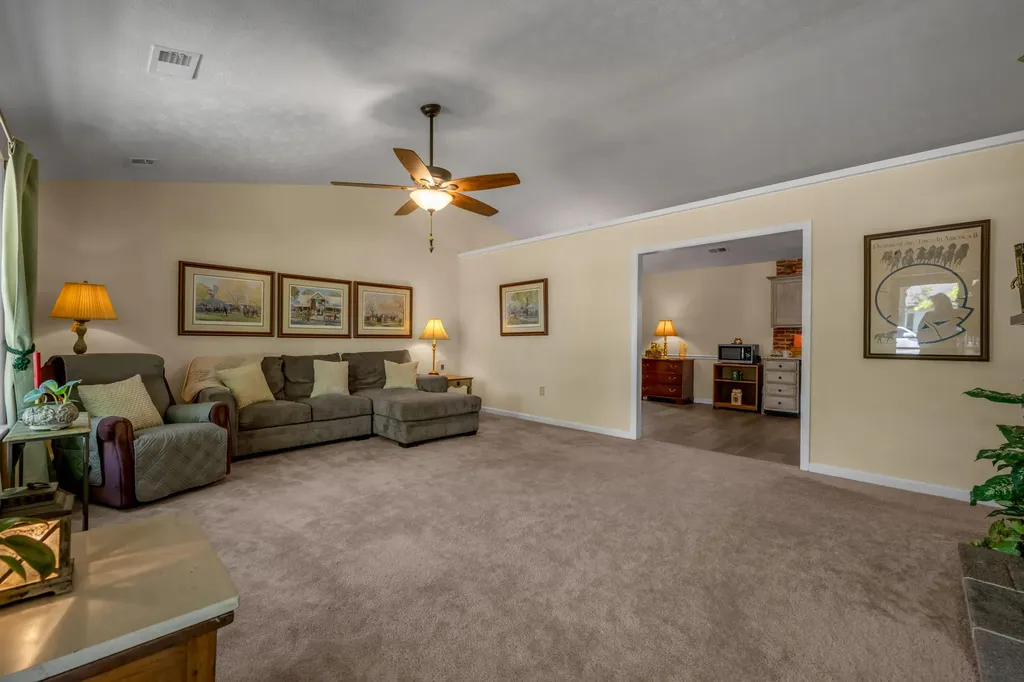 102 Parkwood Drive Wilmore KY 40390