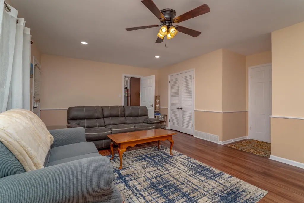 733 Malabu Drive Lexington KY 40502
