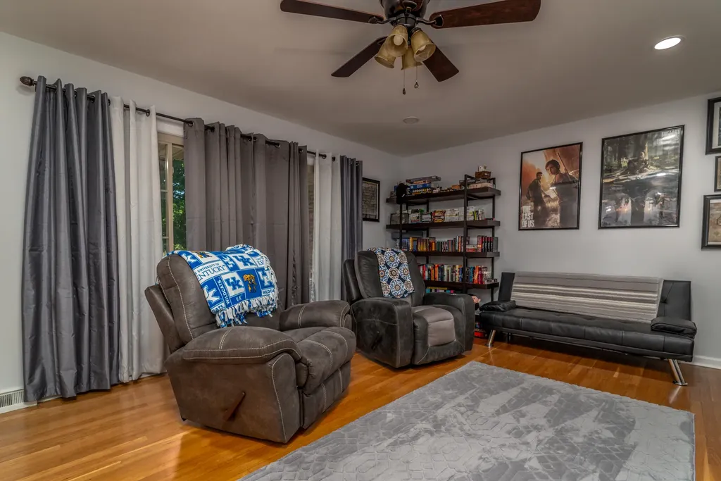 733 Malabu Drive Lexington KY 40502