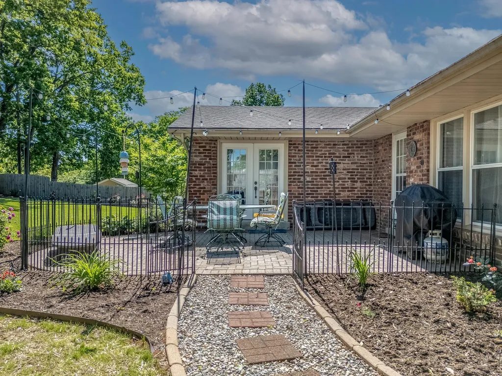 733 Malabu Drive Lexington KY 40502