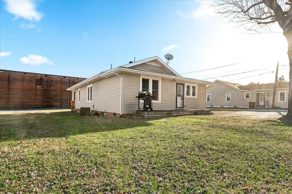 518 17th Street Corbin KY 40701