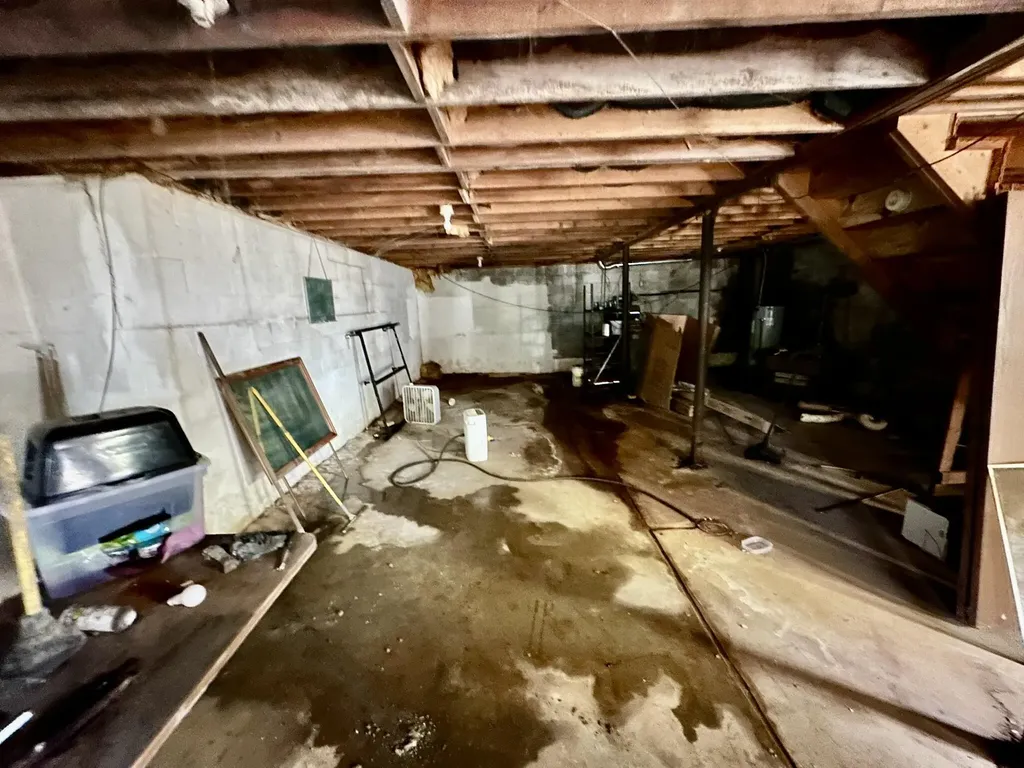 1364 Kentucky Highway 2750 Crab Orchard KY 40419