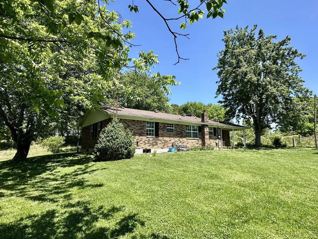 1364 Kentucky Highway 2750 Crab Orchard KY 40419