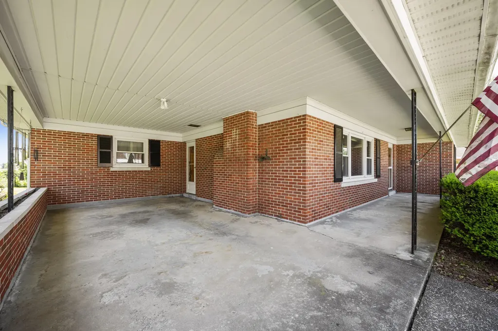 409 Springfield Drive Richmond KY 40475