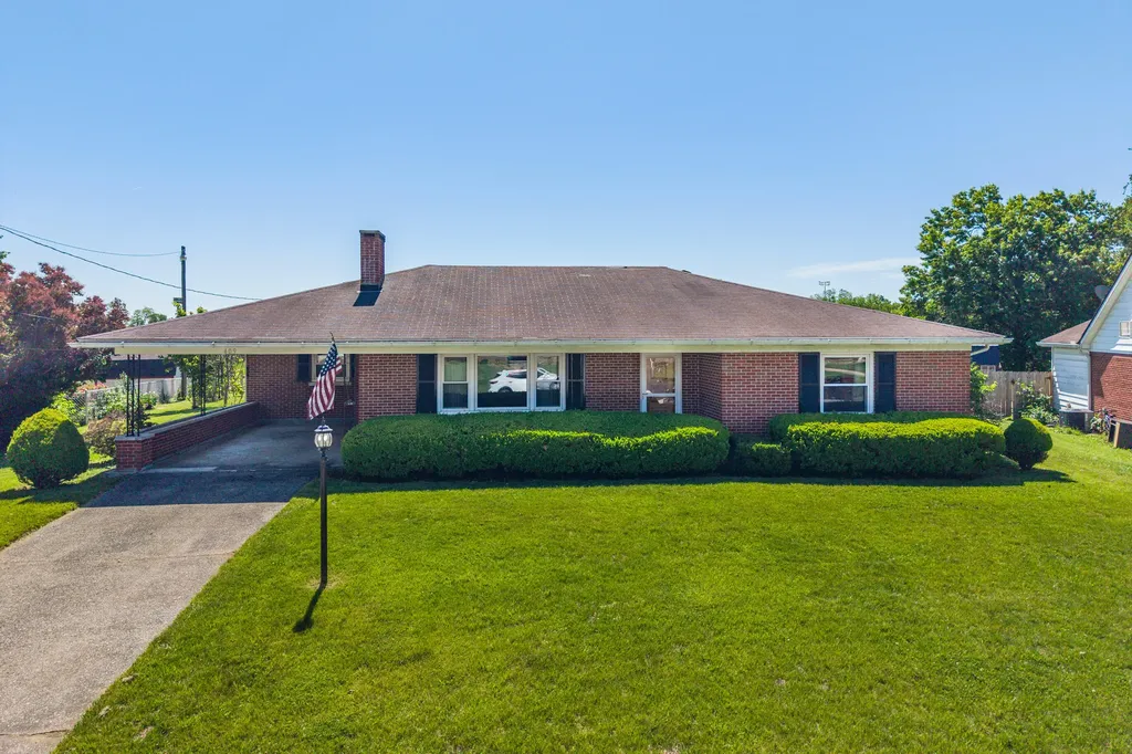 409 Springfield Drive Richmond KY 40475