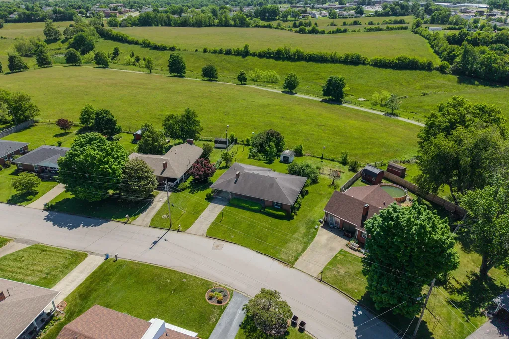 409 Springfield Drive Richmond KY 40475