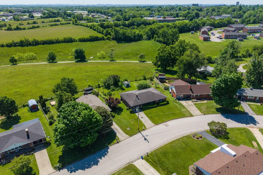 409 Springfield Drive Richmond KY 40475