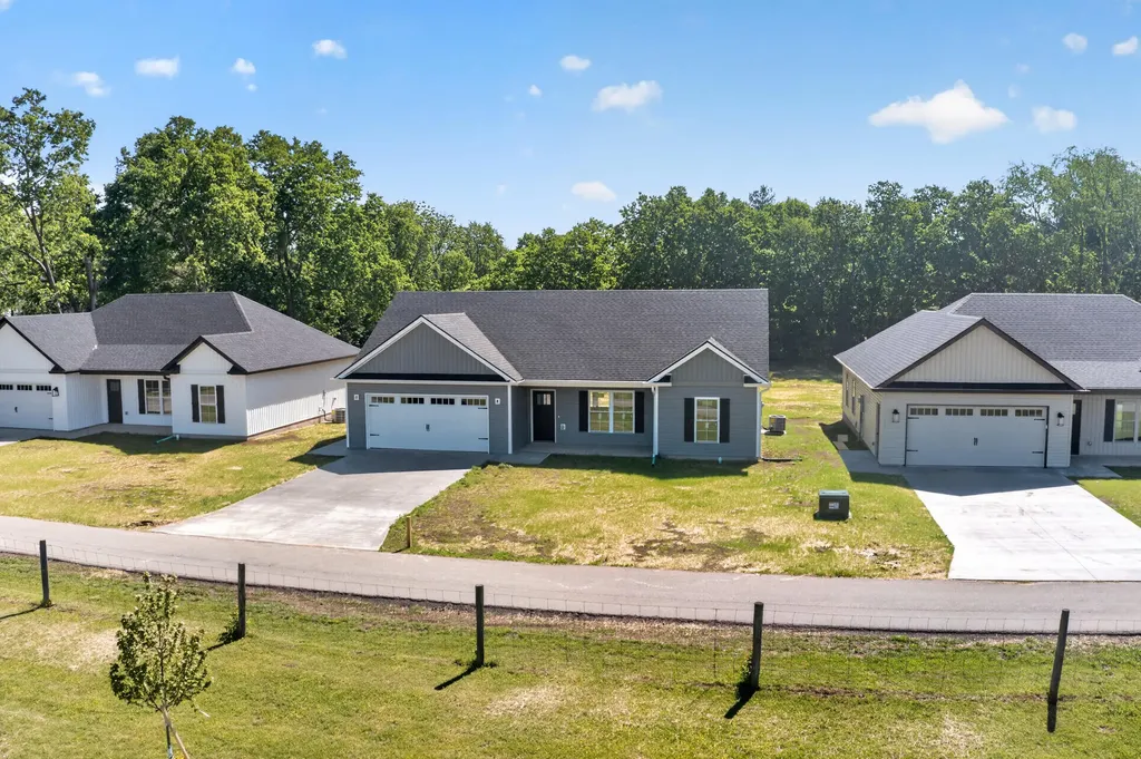 141 Maude Lane Harrodsburg KY 40330