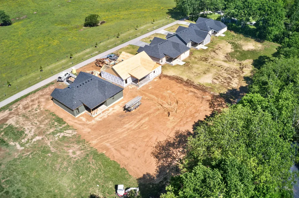 133 Maude Lane Harrodsburg KY 40330