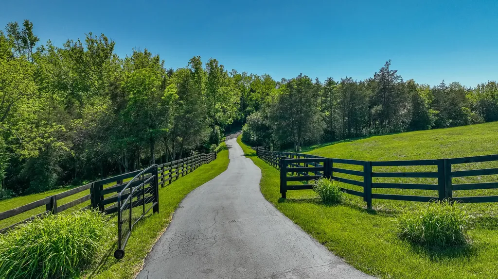 130 Beaver Drive Richmond KY 40475