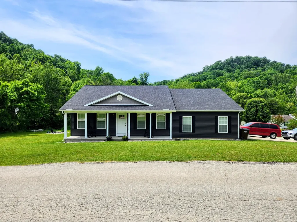 20 Allie Lane Stanton KY 40380