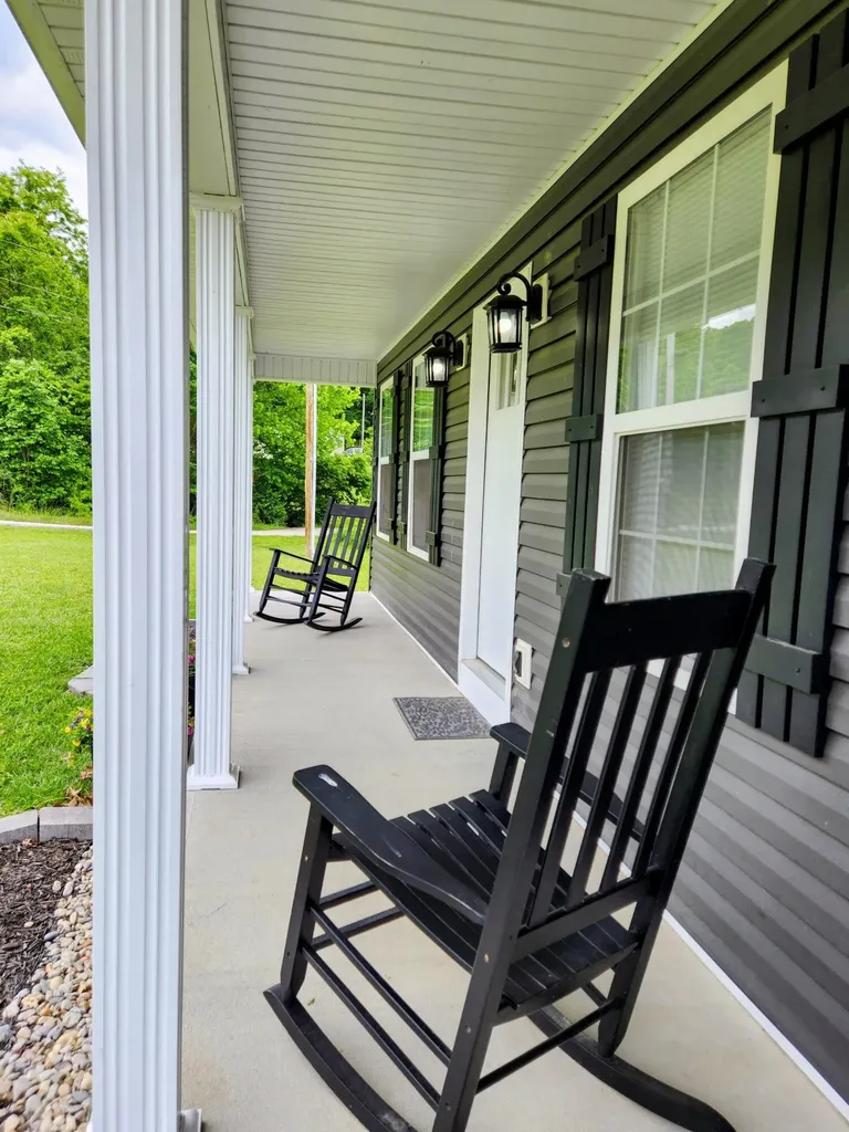 20 Allie Lane Stanton KY 40380