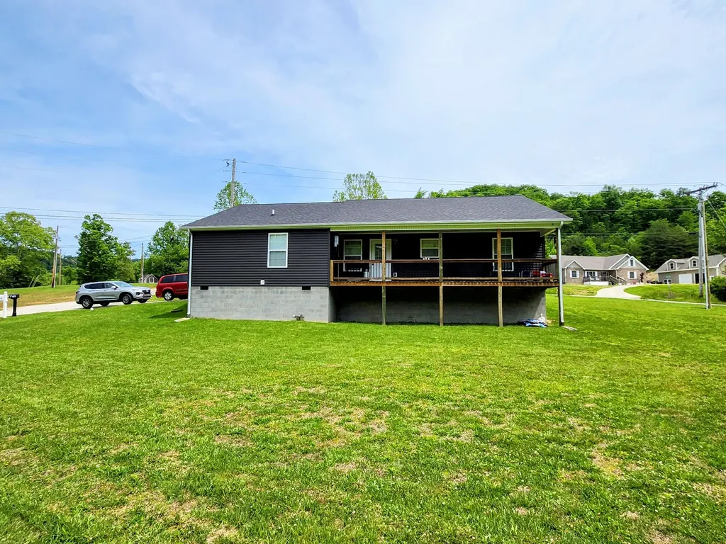 20 Allie Lane Stanton KY 40380