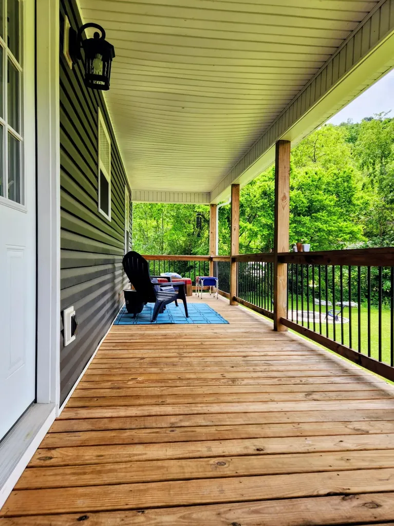 20 Allie Lane Stanton KY 40380