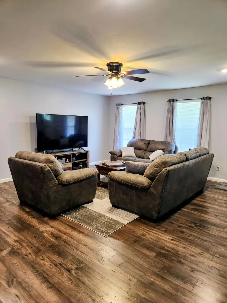 20 Allie Lane Stanton KY 40380
