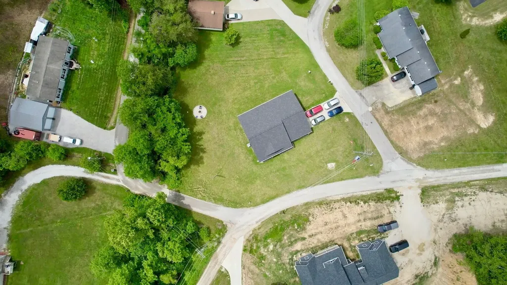 20 Allie Lane Stanton KY 40380