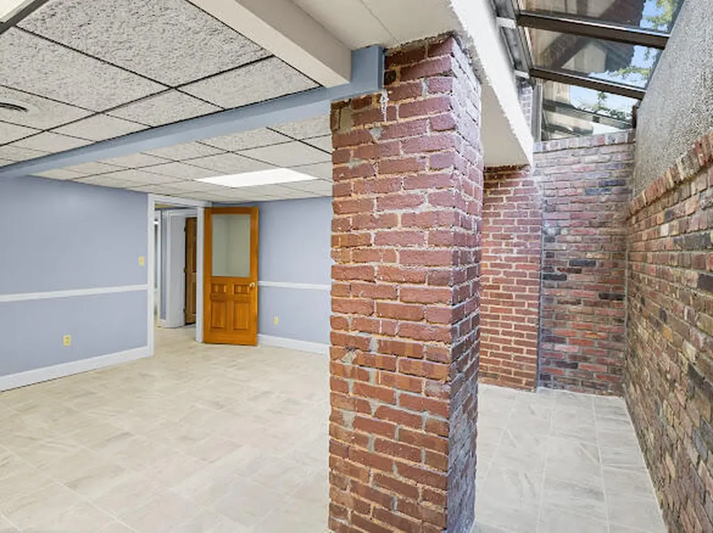105 W 5th Street London KY 40741
