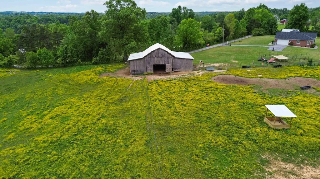 1224 Whitson School Road London KY 40741