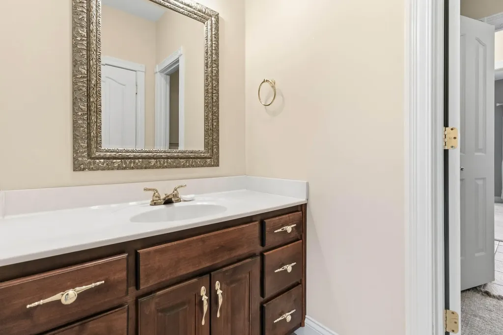 1224 Whitson School Road London KY 40741