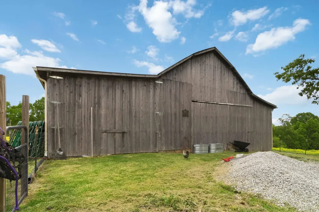 1224 Whitson School Road London KY 40741