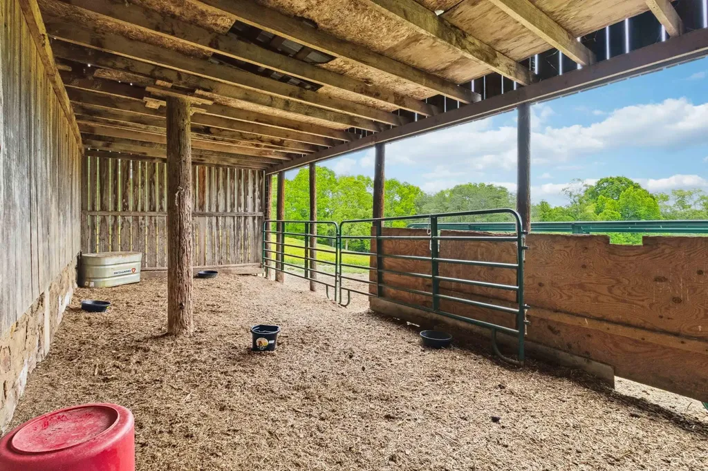 1224 Whitson School Road London KY 40741