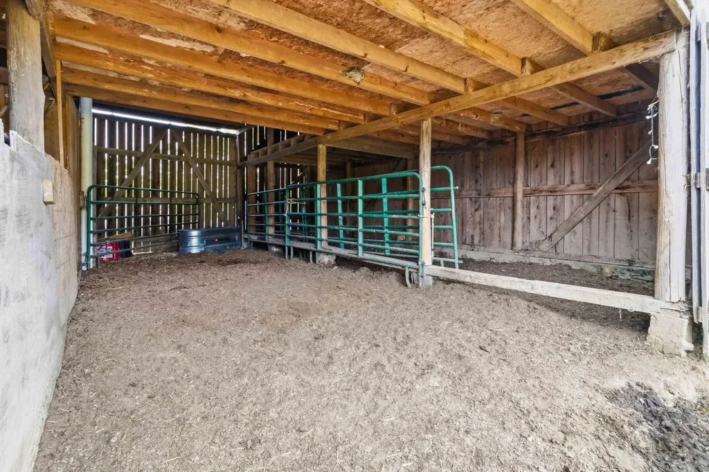 1224 Whitson School Road London KY 40741
