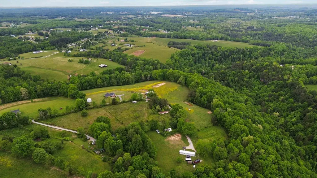 1224 Whitson School Road London KY 40741