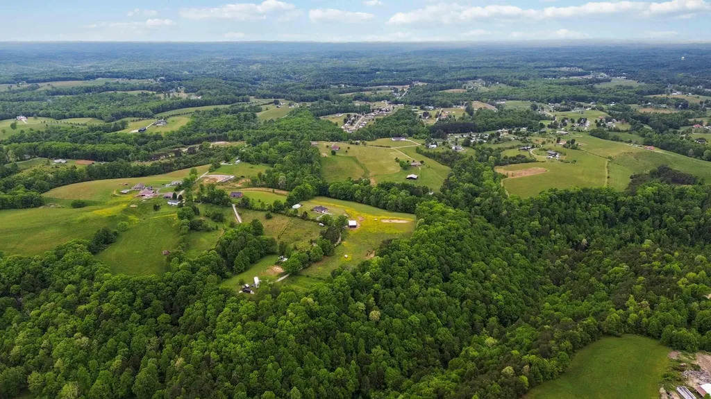1224 Whitson School Road London KY 40741
