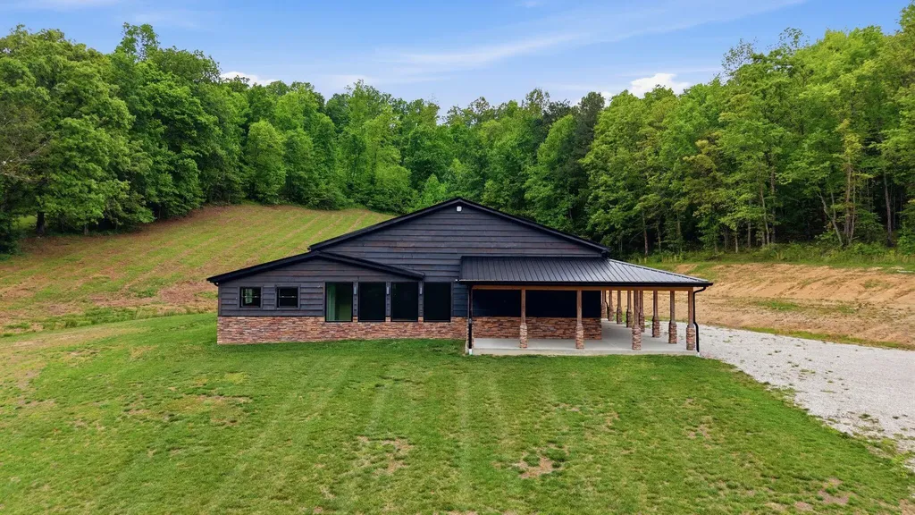223 Hollin Road Tyner KY 40486