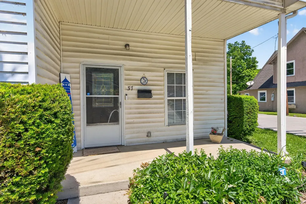 372 Holmes Street Frankfort KY 40601