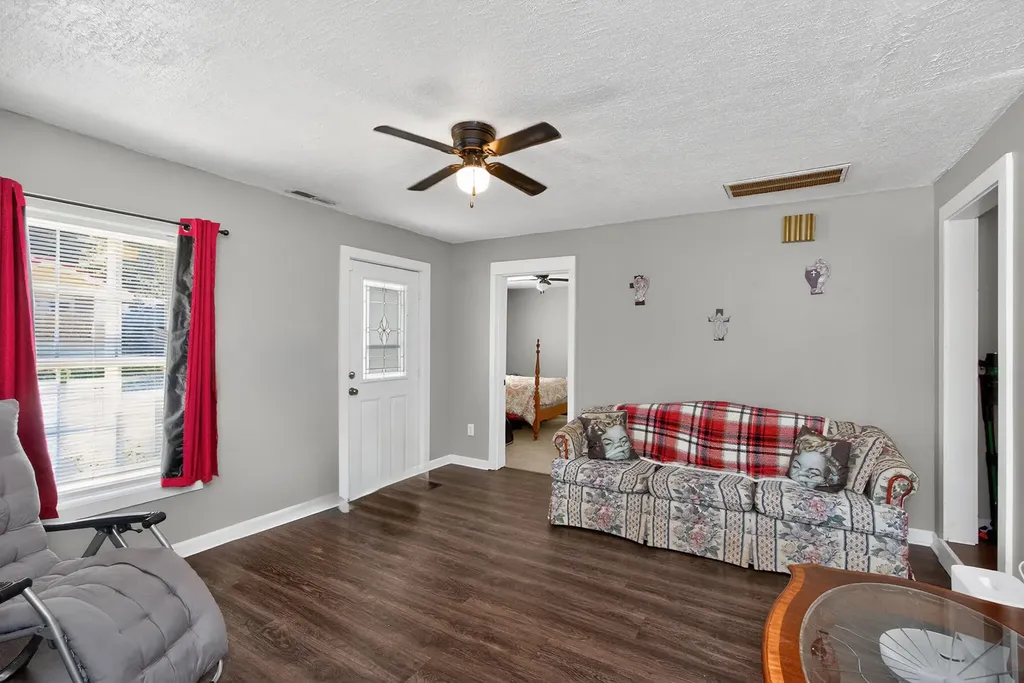 372 Holmes Street Frankfort KY 40601
