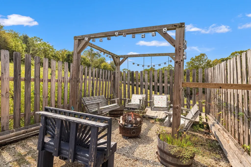 1870 Timber Creek Road Bloomfield KY 40008