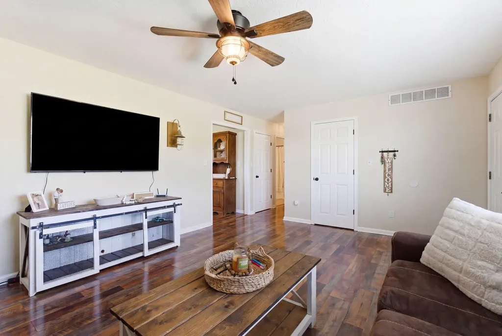 269 Sun Valley Drive Stanford KY 40484