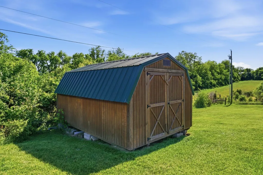 269 Sun Valley Drive Stanford KY 40484