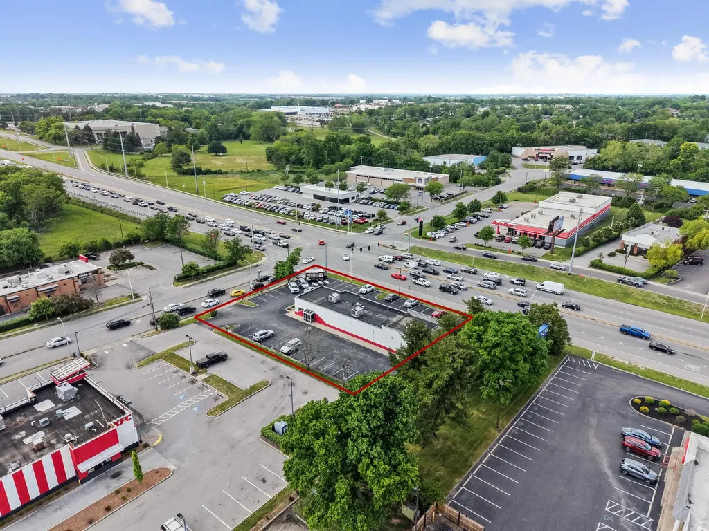 1498 Boardwalk Lexington KY 40511