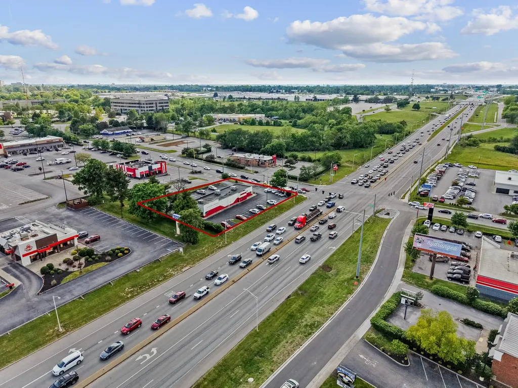 1498 Boardwalk Lexington KY 40511